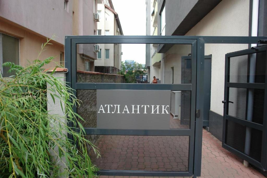 Atlantic Apartments Поморие Экстерьер фото